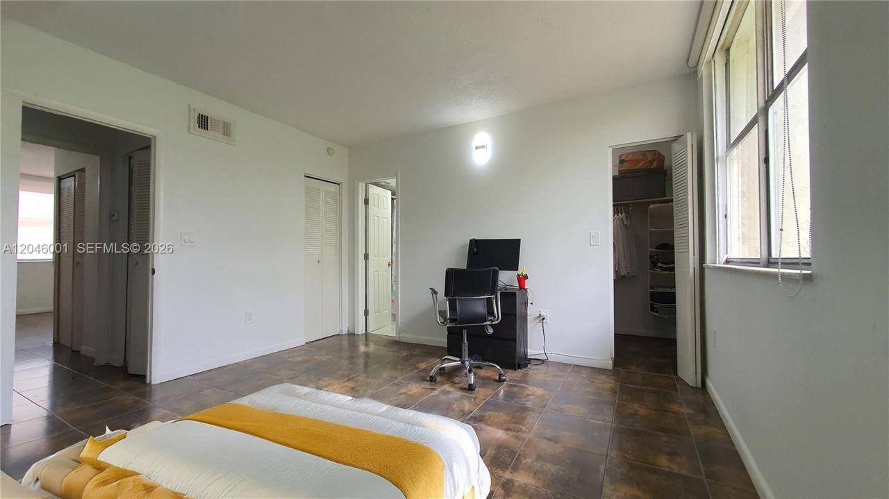 1655 NE 115th St , Unit 28B, Miami, FL 33181 Photo