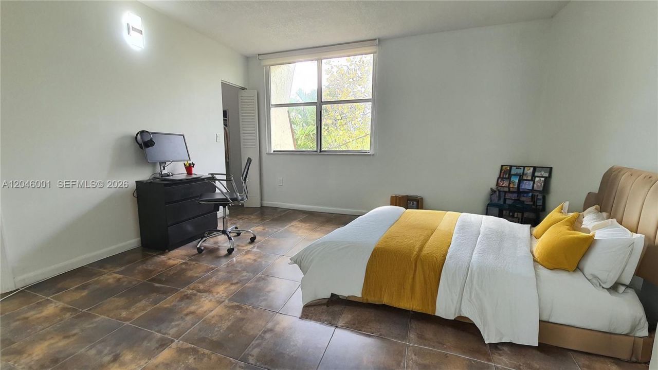 1655 NE 115th St , Unit 28B, Miami, FL 33181 Photo