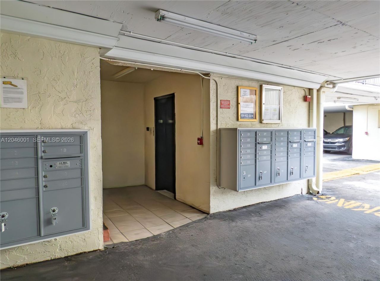 1655 NE 115th St , Unit 28B, Miami, FL 33181 Photo