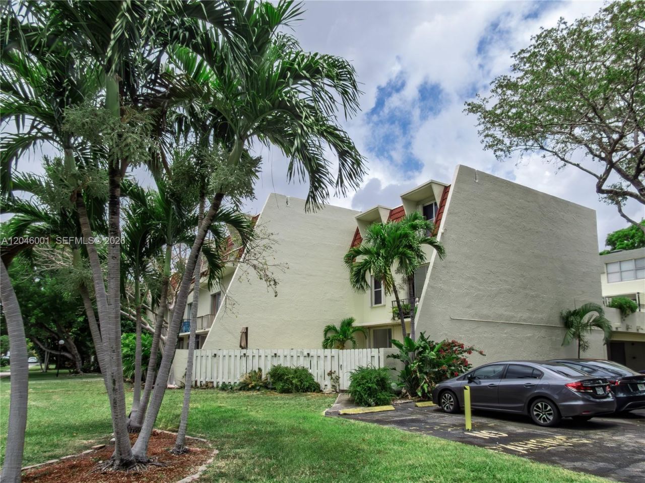1655 NE 115th St , Unit 28B, Miami, FL 33181 Photo