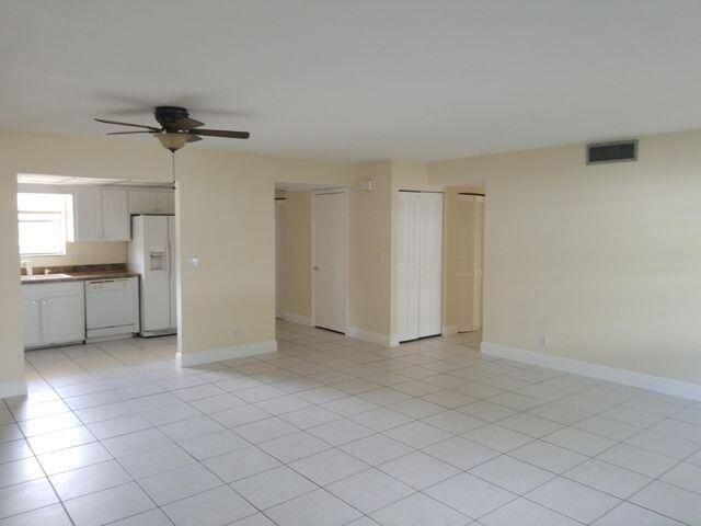 720 N Dixie Highway, Unit 202, Lantana, FL 33462 Photo