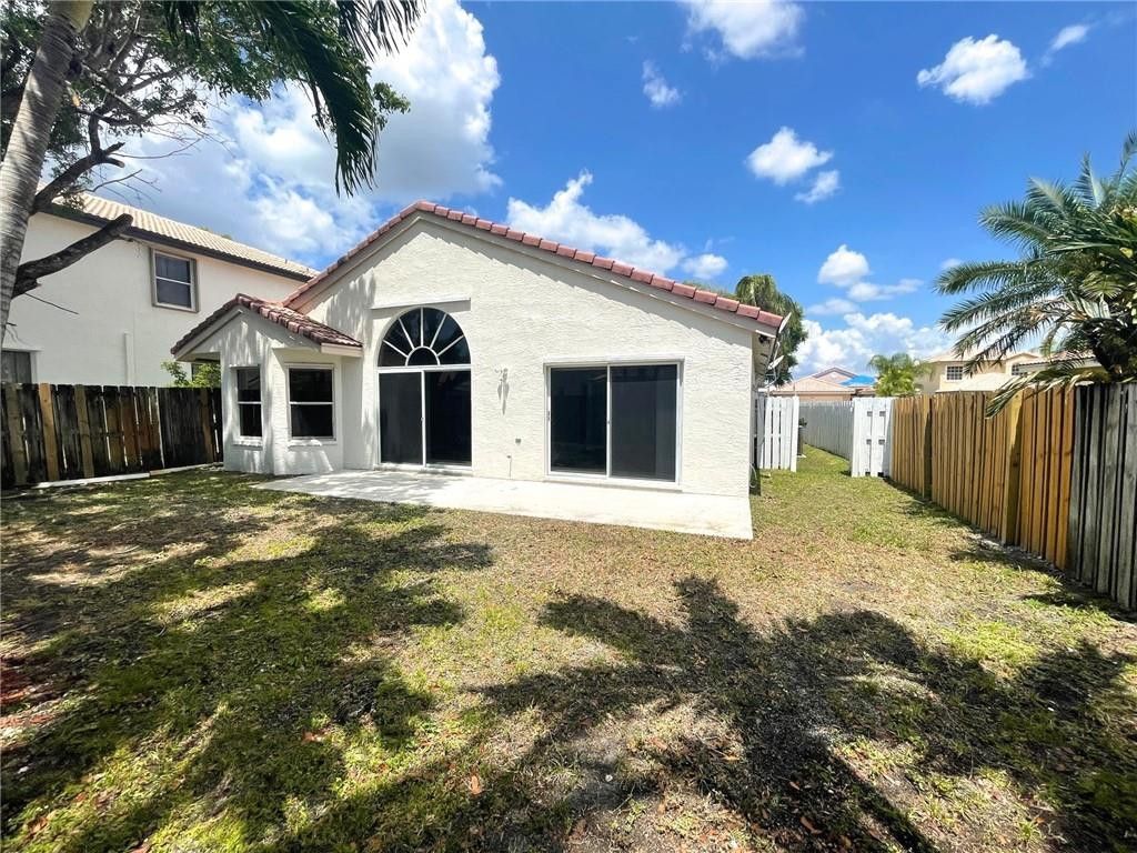 18062 SW 27th Street, Miramar, FL 33029 Photo