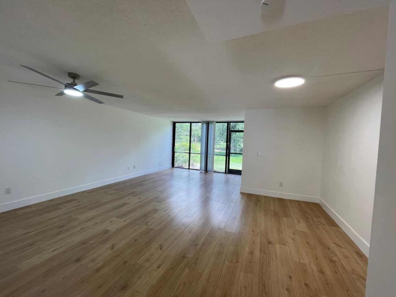 4140 Inverrary Drive, Unit Apt 15e, Lauderhill, FL 33319 Photo