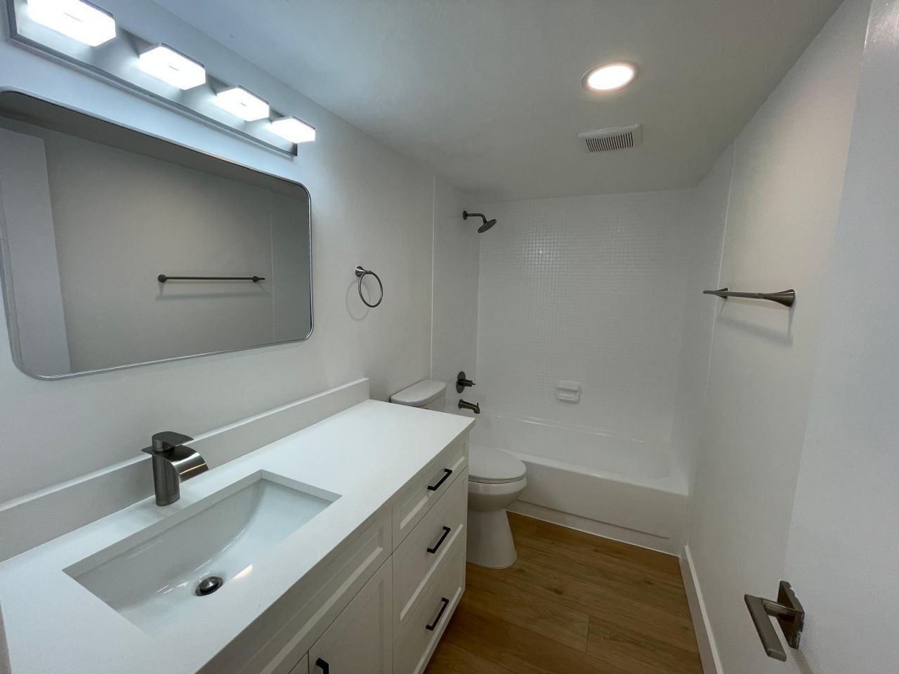 4140 Inverrary Drive, Unit Apt 15e, Lauderhill, FL 33319 Photo
