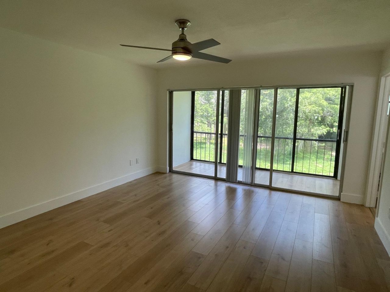 4140 Inverrary Drive, Unit Apt 15e, Lauderhill, FL 33319 Photo