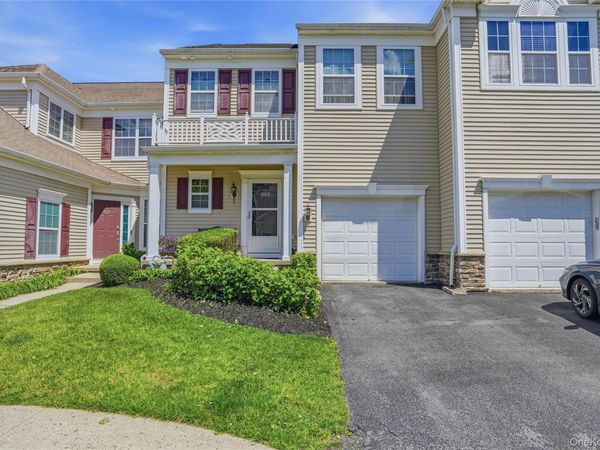 6 Bainbridge Place , Unit 902, Newburgh, NY 12550