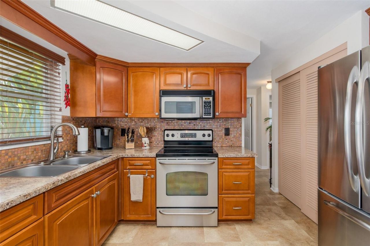 3318 Pineview Drive , Holiday, FL 34691 Photo