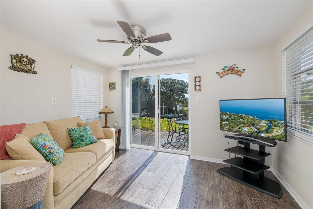 3318 Pineview Drive , Holiday, FL 34691 Photo