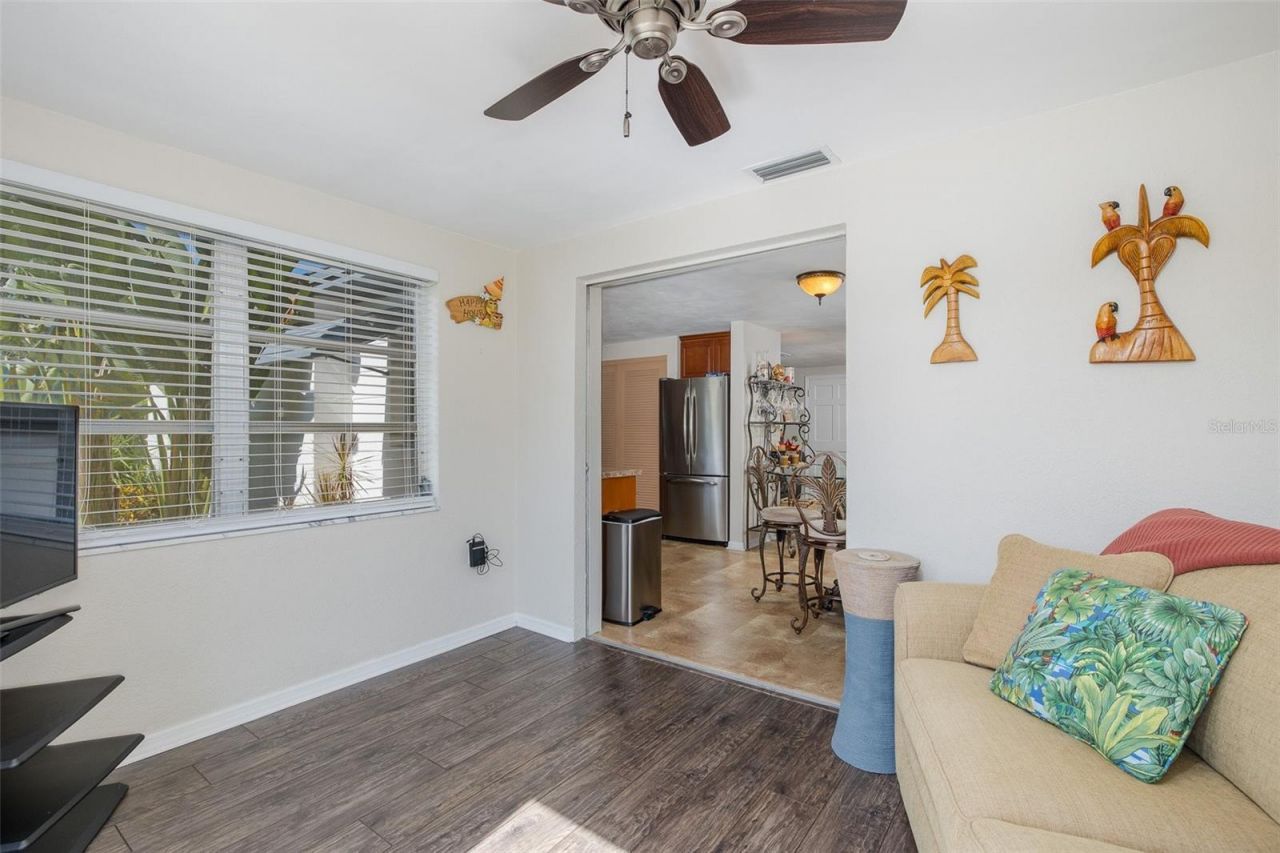 3318 Pineview Drive , Holiday, FL 34691 Photo