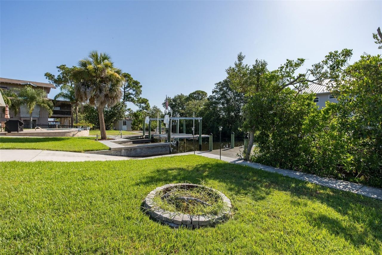 3318 Pineview Drive , Holiday, FL 34691 Photo