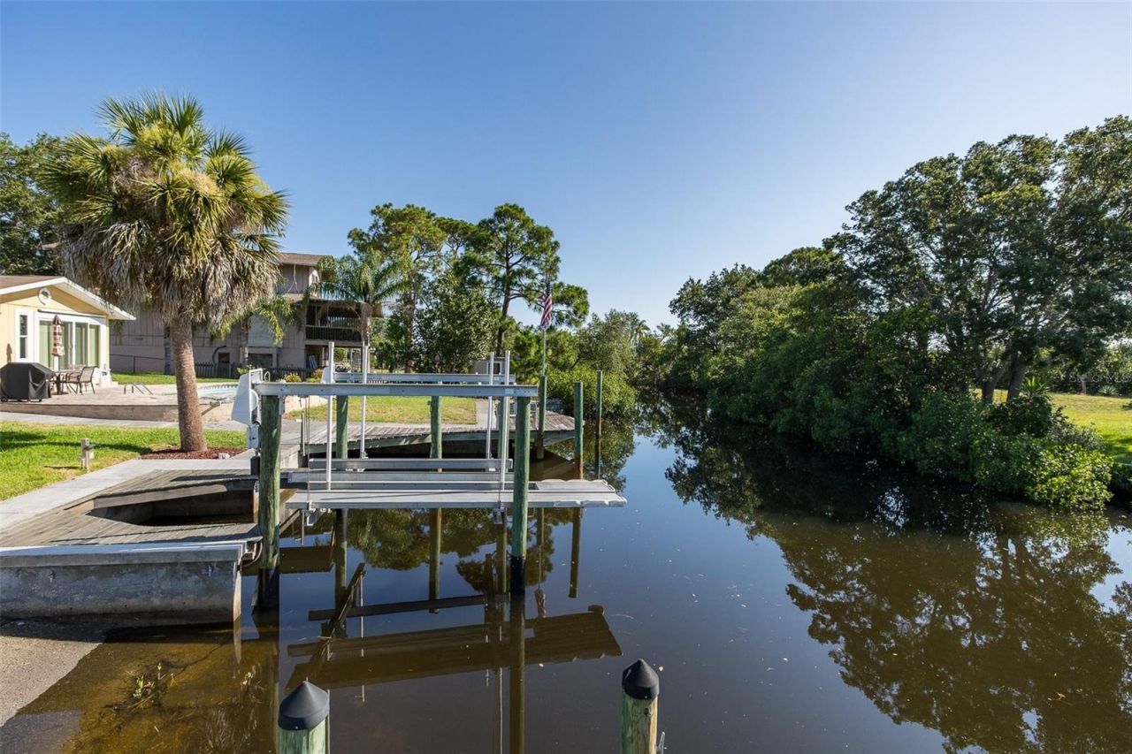 3318 Pineview Drive , Holiday, FL 34691 Photo