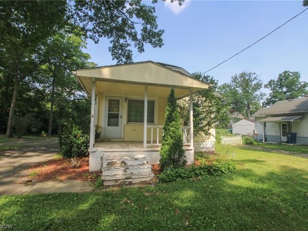 710 Battles Avenue , Niles, OH 44446