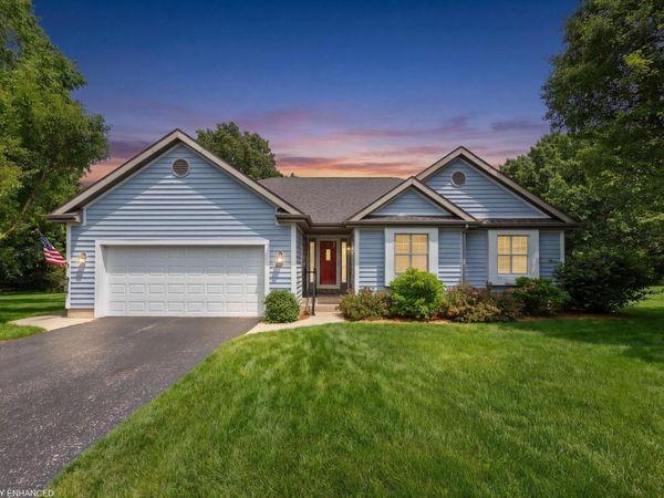 2311 Shoreham Highlands Street, Unit 31, St. Joseph, MI 49085