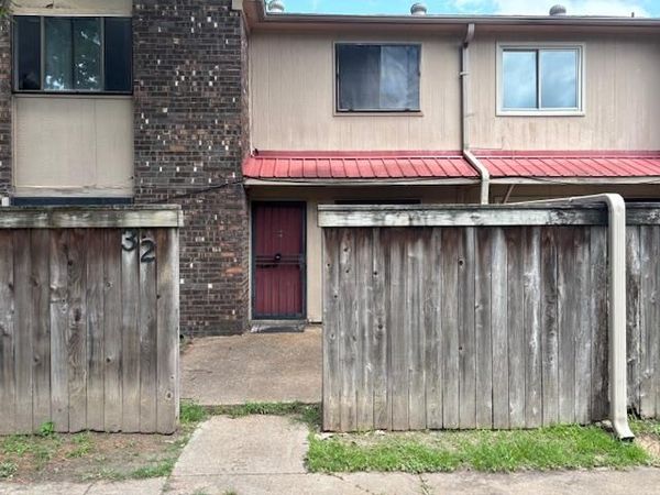 303 N Rhodes Street 32, West Memphis, AR 72301