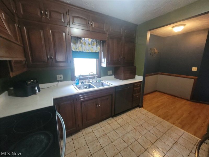 241 Mohican Avenue, Orrville, OH 44667 Photo 10