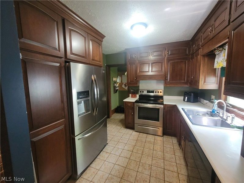 241 Mohican Avenue, Orrville, OH 44667 Photo 9