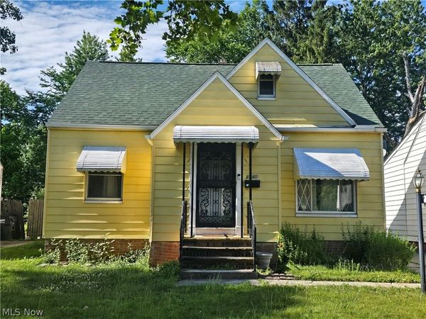 19403 Ridgewood Avenue , Warrensville Heights, OH 44122