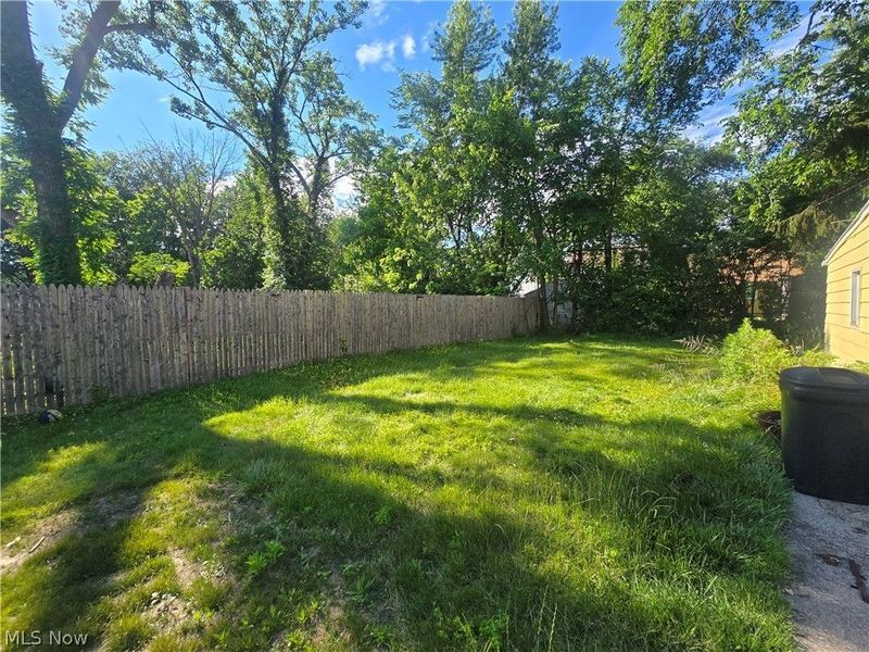 19403 Ridgewood Avenue, Warrensville Heights, OH 44122 Photo 4