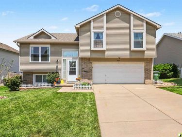 17516 Emiline Street, Omaha, NE 68136