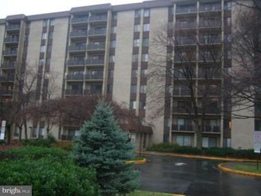 6001 ARLINGTON BOULEVARD, Unit 504, FALLS CHURCH, VA 22044