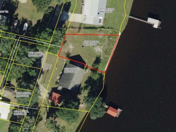 4597 Mccall Bridge Road , Quincy, FL 32351