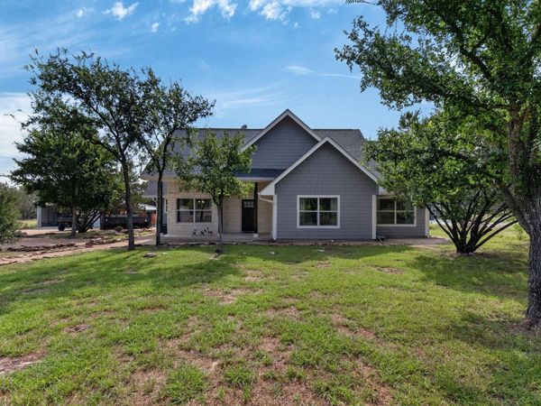 207 Deer Ridge DR, Burnet, TX 78611