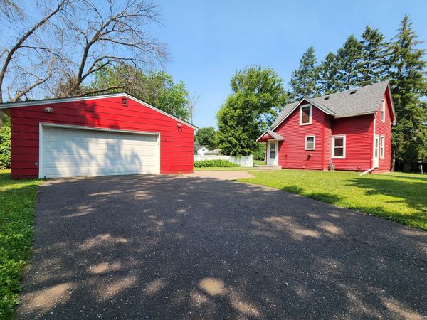168 5th Street NW, Forest Lake, MN 55025