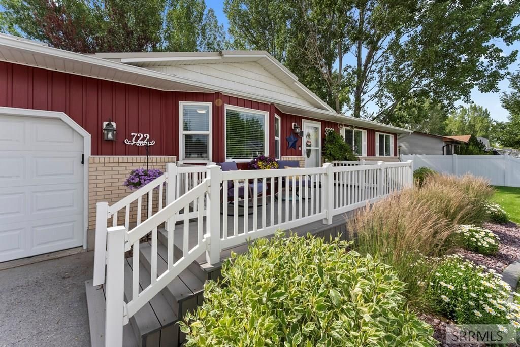 722 Marjorie Avenue, Ammon, ID 83401 Main Photo