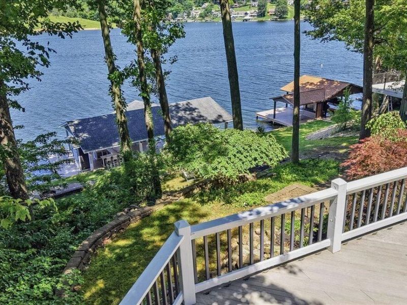 657 King Beach Drive, Howard, OH 43028 Photo 12