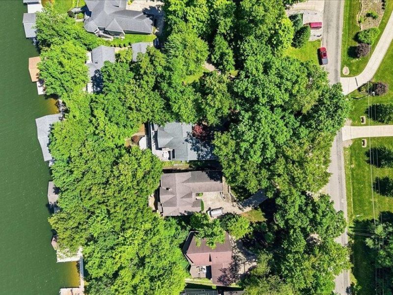 657 King Beach Drive, Howard, OH 43028 Photo 14