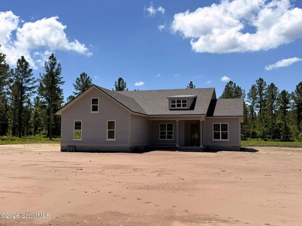 696 La Vento Lane, Waverly, GA 31565