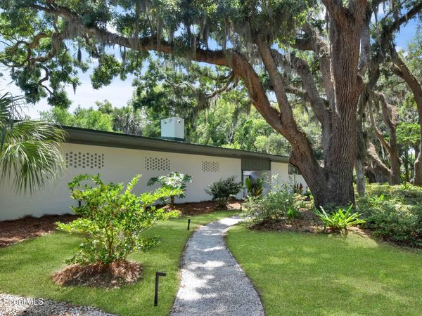 101 Druid Oaks Lane , St. Simons Island, GA 31522
