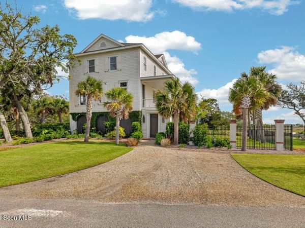 295 Mcintosh Avenue, St. Simons Island, GA 31522