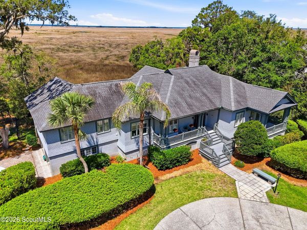 935 Champney Road , St. Simons Island, GA 31522