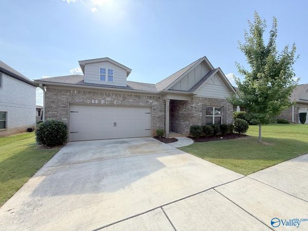 7921 Gabriela Drive NW, Huntsville, AL 35806