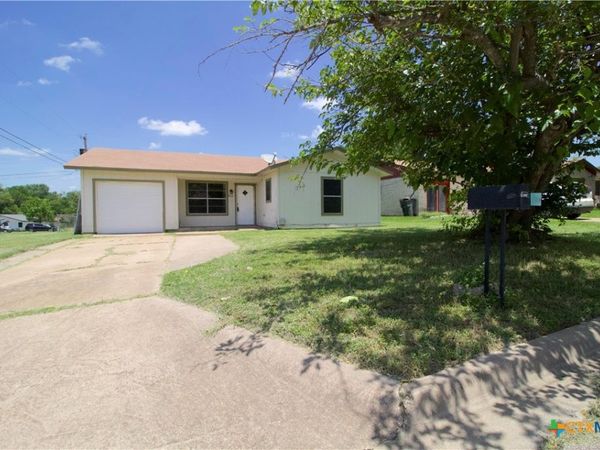 802 E Irvin Avenue , Temple, TX 76501
