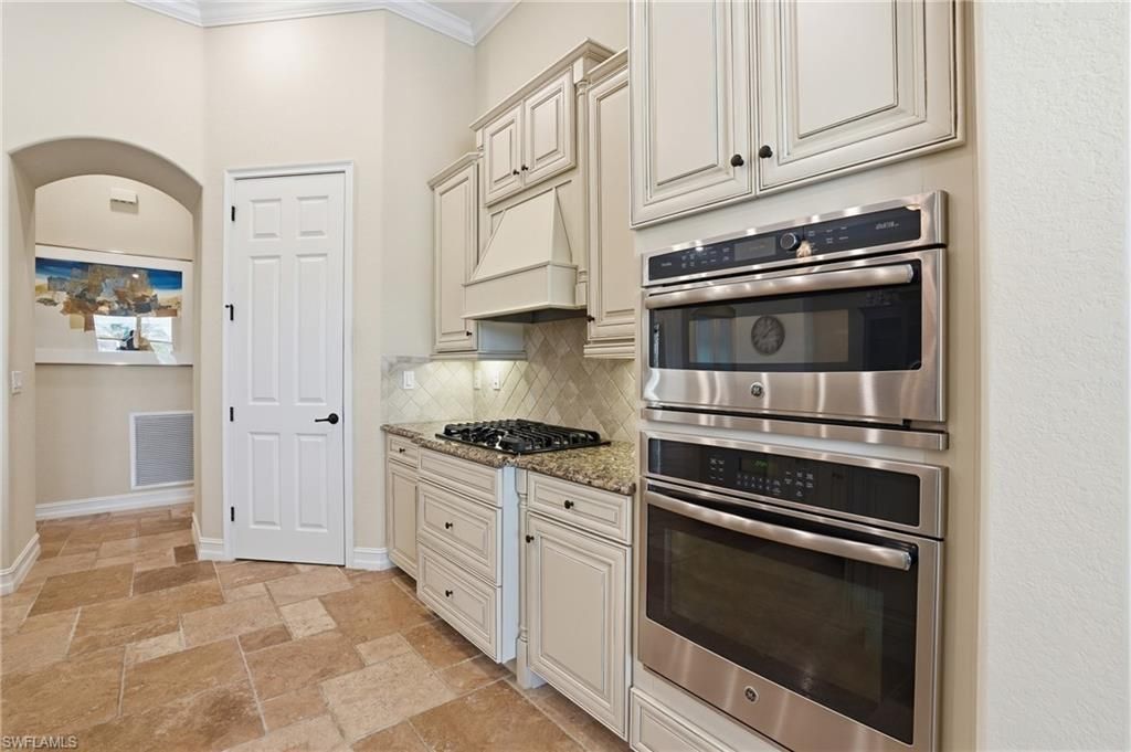 3266 Runaway Ln, Naples, FL 34114 Photo