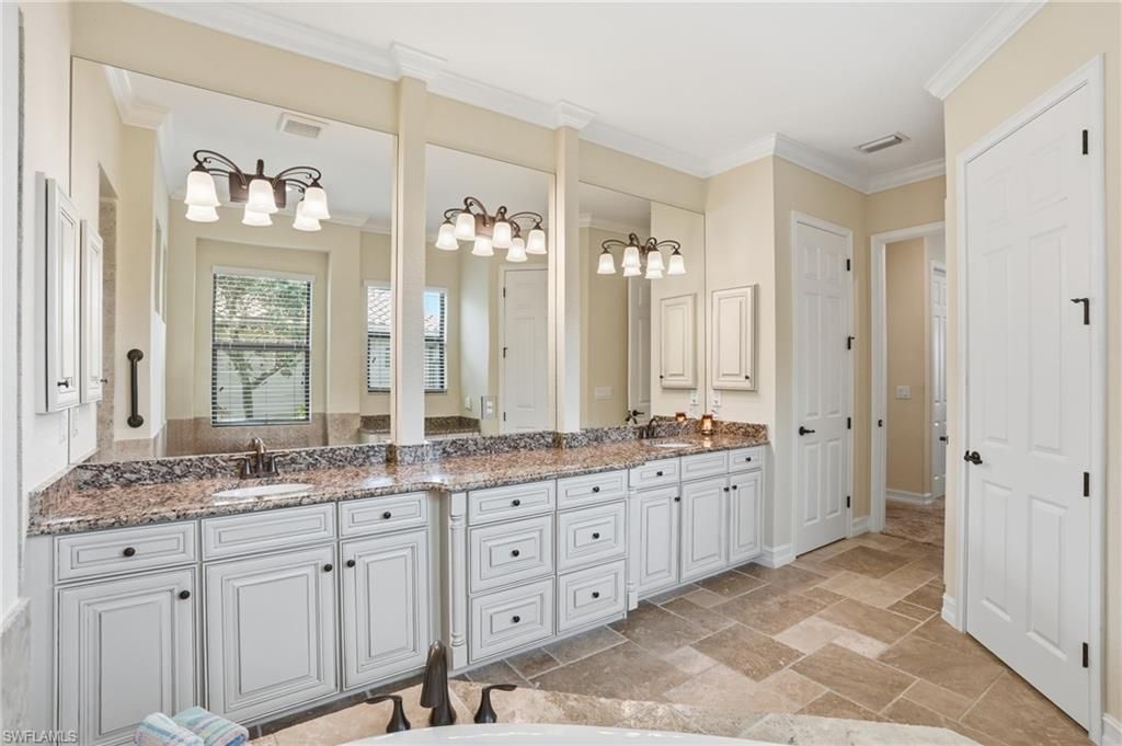 3266 Runaway Ln, Naples, FL 34114 Photo