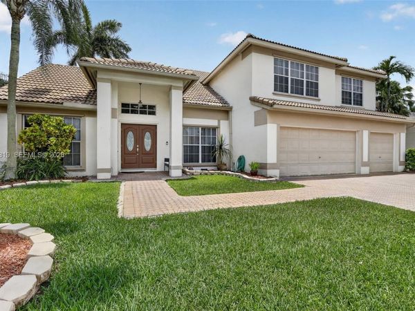 19322 NW 11th St , Pembroke Pines, FL 33029