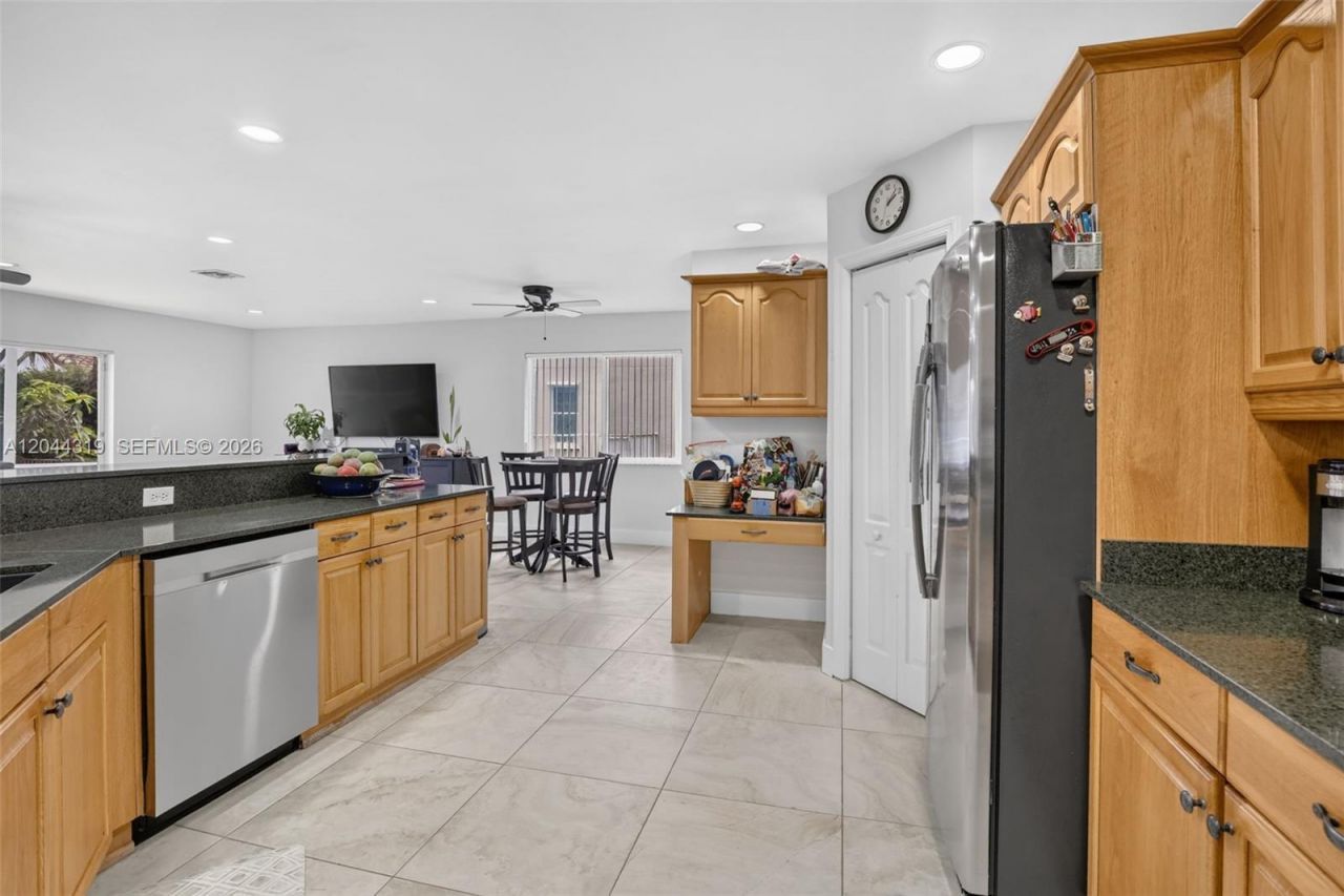 19322 NW 11th St , Pembroke Pines, FL 33029 Photo