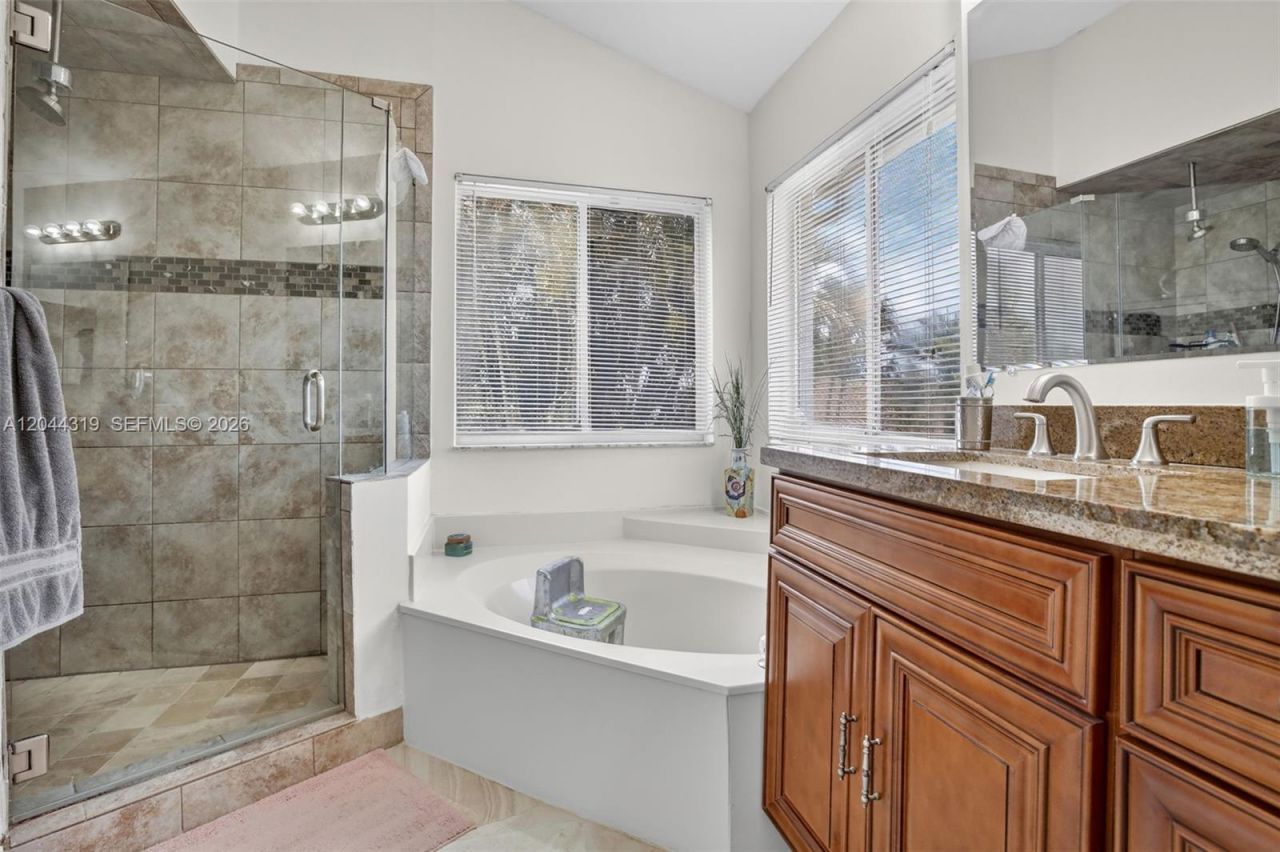 19322 NW 11th St , Pembroke Pines, FL 33029 Photo