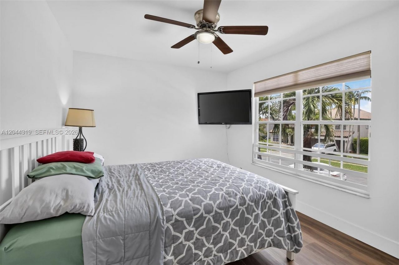19322 NW 11th St , Pembroke Pines, FL 33029 Photo