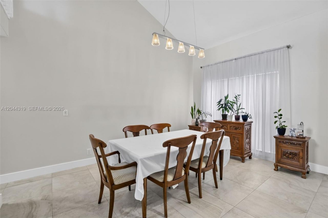 19322 NW 11th St , Pembroke Pines, FL 33029 Photo