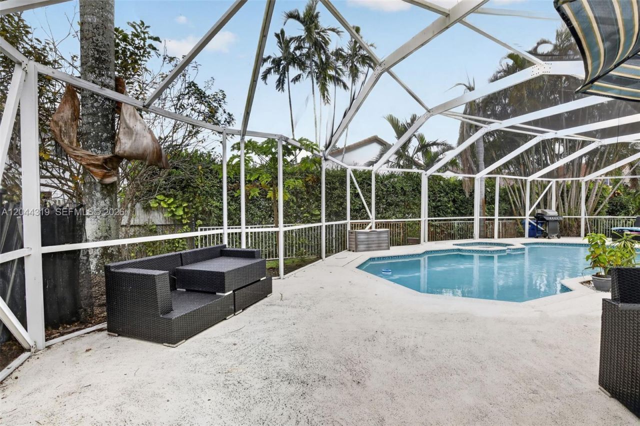 19322 NW 11th St , Pembroke Pines, FL 33029 Photo