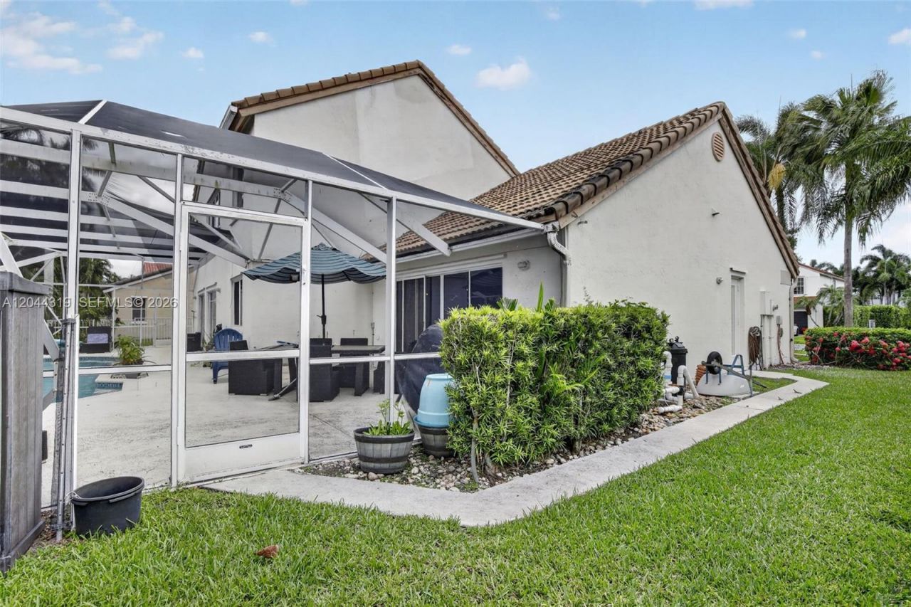 19322 NW 11th St , Pembroke Pines, FL 33029 Photo