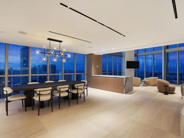1100 Biscayne Blvd, Unit 3906, Miami, FL 33132