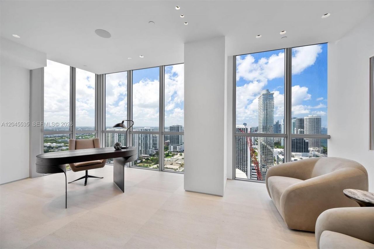 1100 Biscayne Blvd, Unit 3906, Miami, FL 33132 Photo