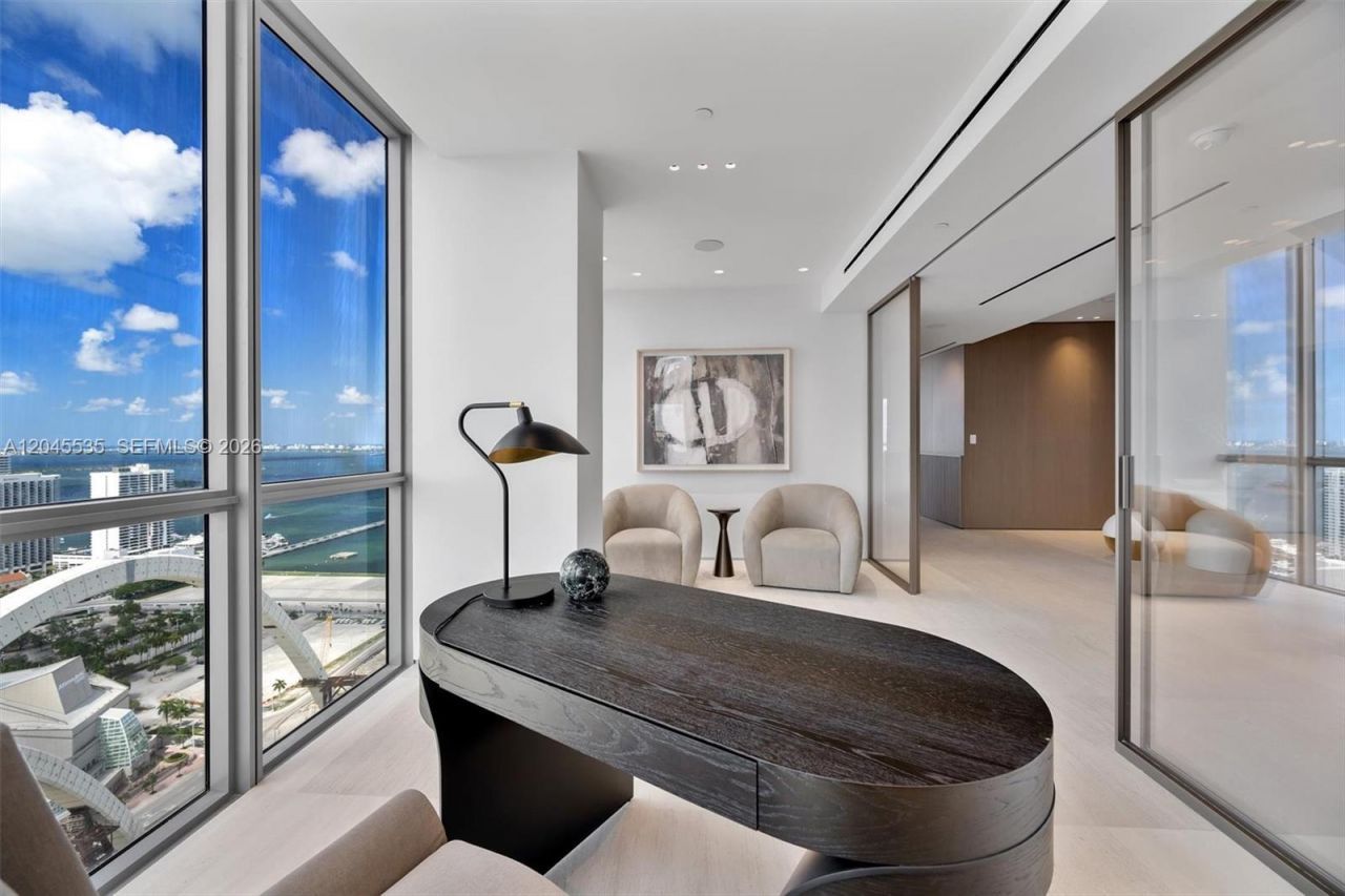 1100 Biscayne Blvd, Unit 3906, Miami, FL 33132 Photo