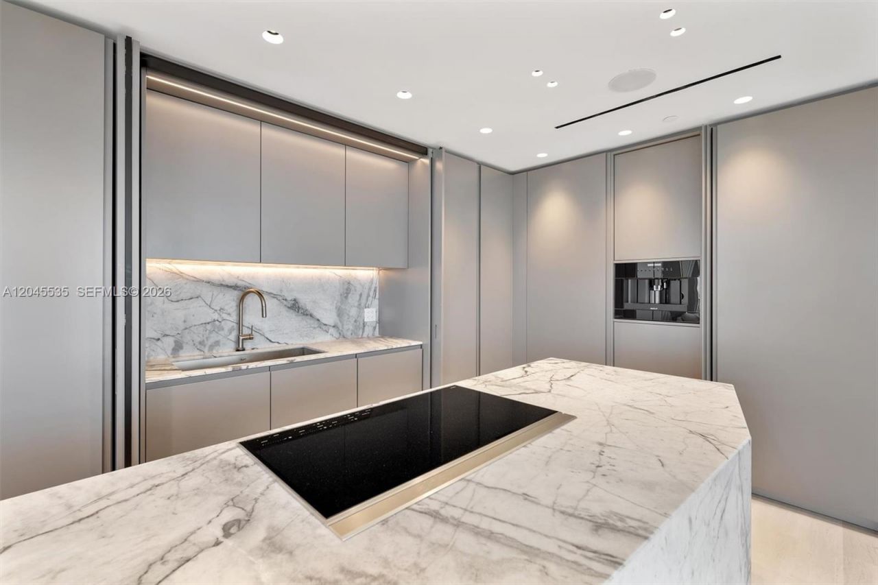 1100 Biscayne Blvd, Unit 3906, Miami, FL 33132 Photo