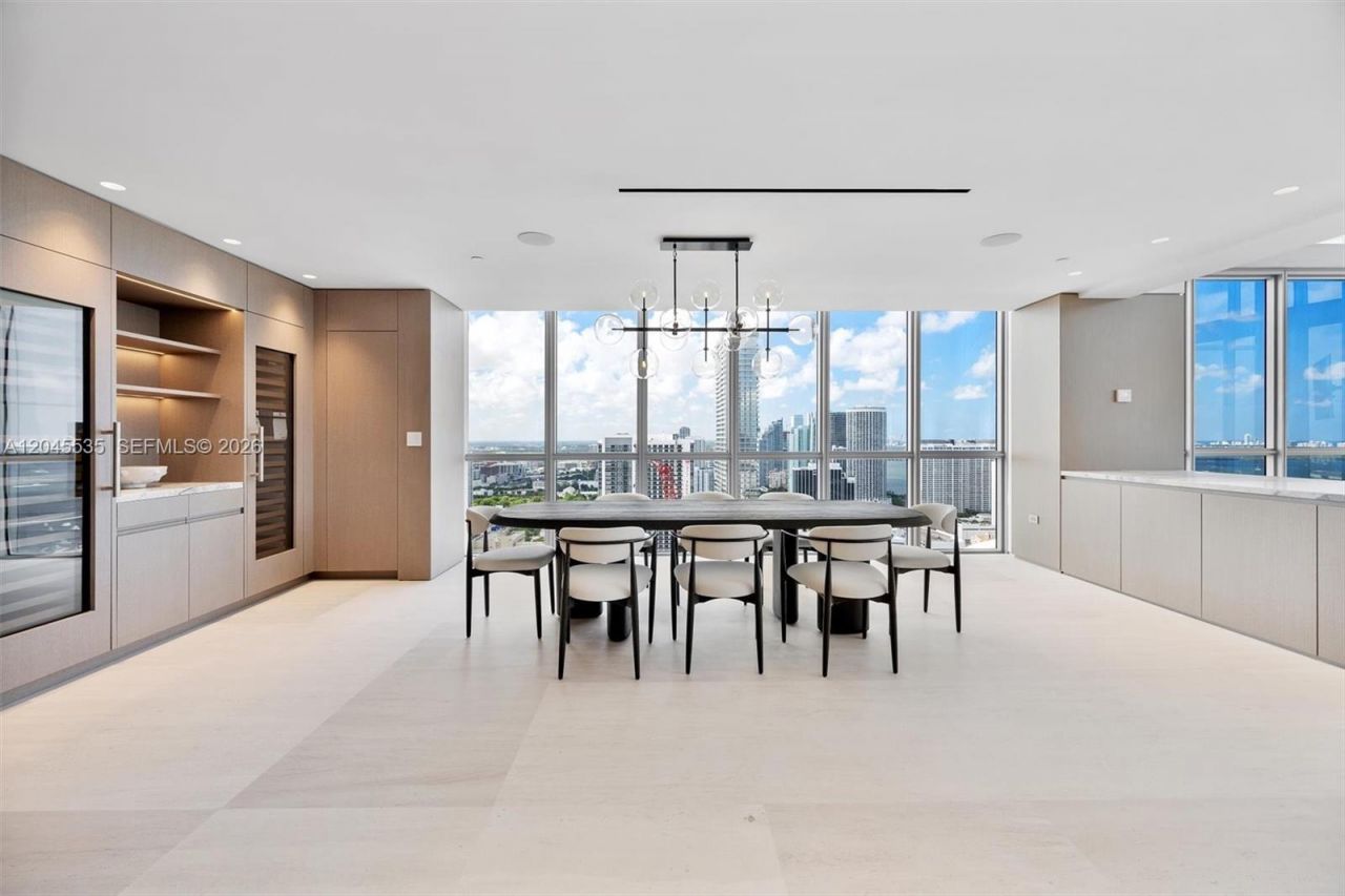 1100 Biscayne Blvd, Unit 3906, Miami, FL 33132 Photo